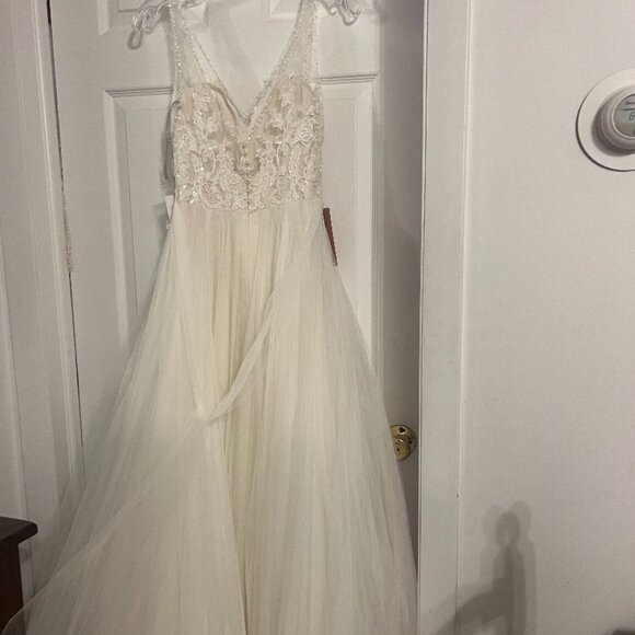 BHLDN Cassia Wedding Gown with Fitted Silk Sash - Picture 3 of 8